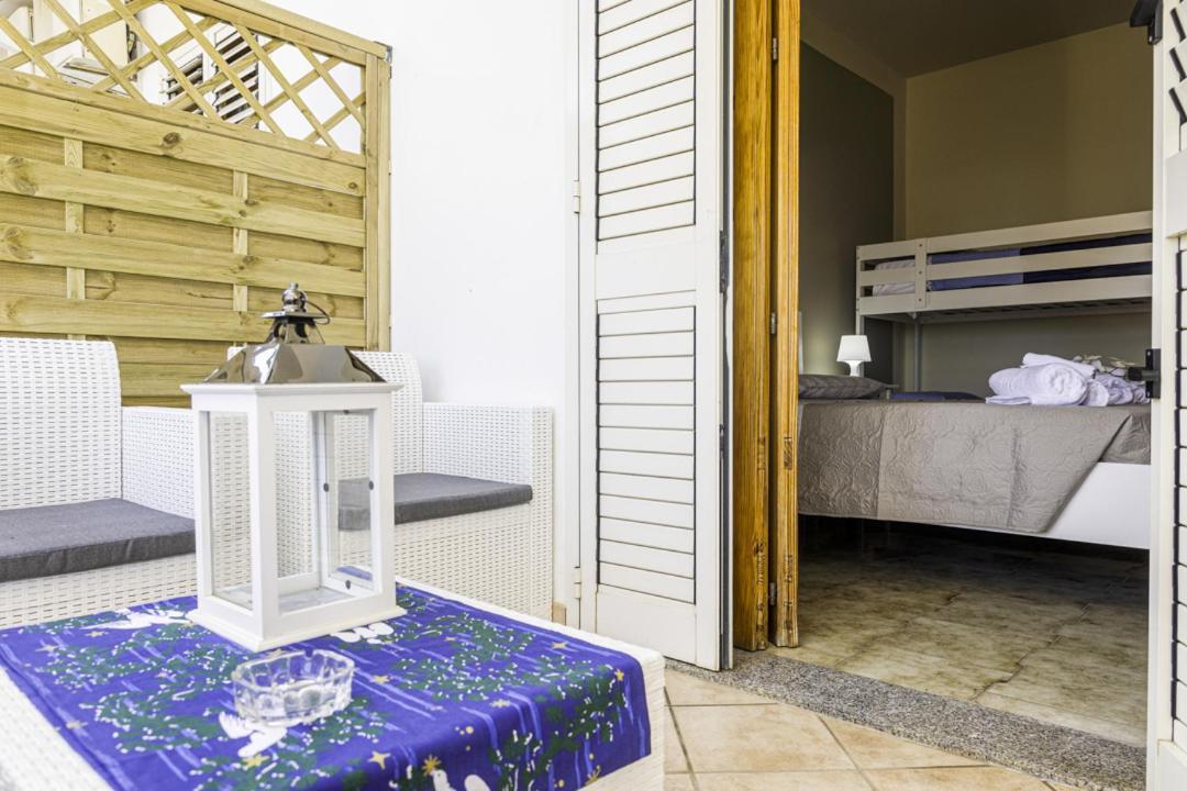 Le Palme Guest House Racale Exterior photo